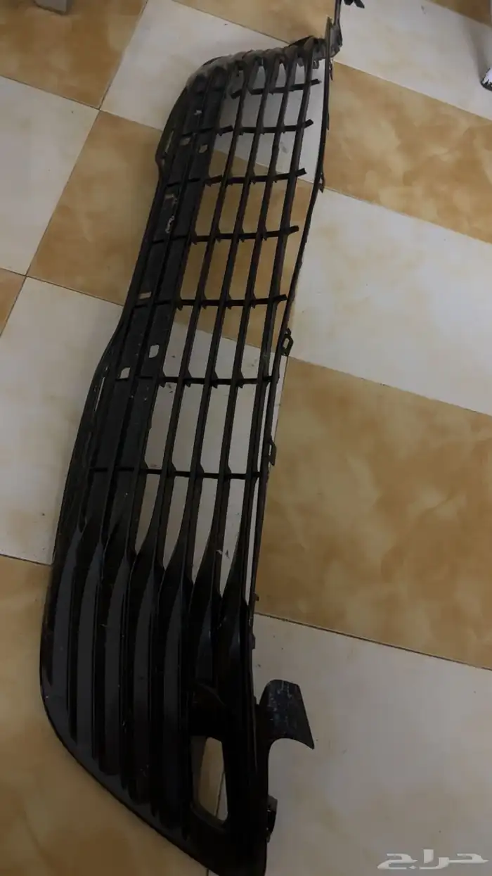 شنطه كامري وصدام امامي شبك اسود كامري2019 4