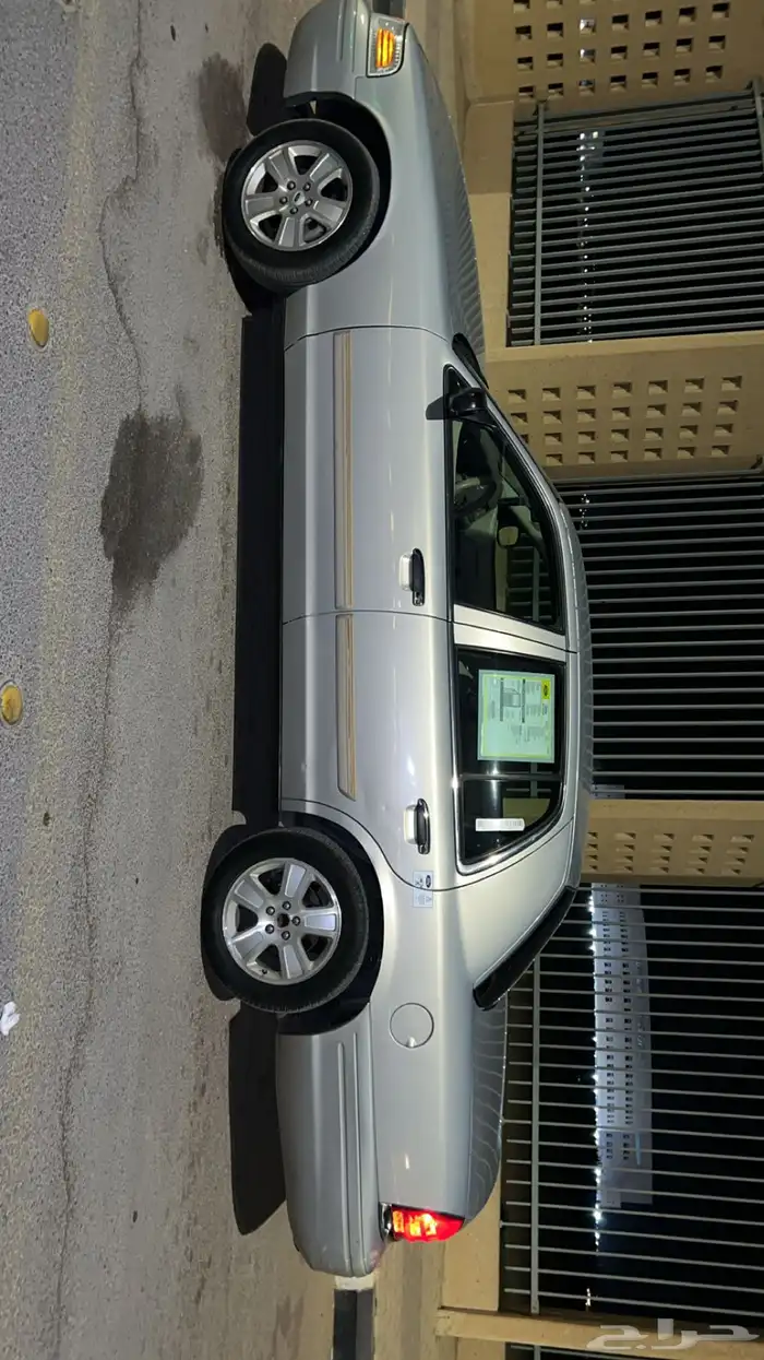 للبيع فورد فكتوريا 4