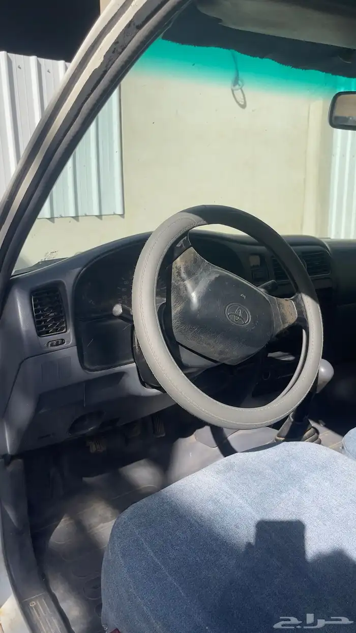 هايلوكس موديل 2001 للبيع 4