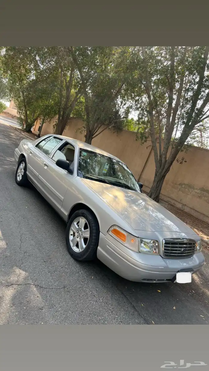 فور - كراون فكتوريا 1