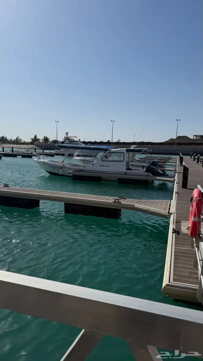 قارب رحلات بحرية 20