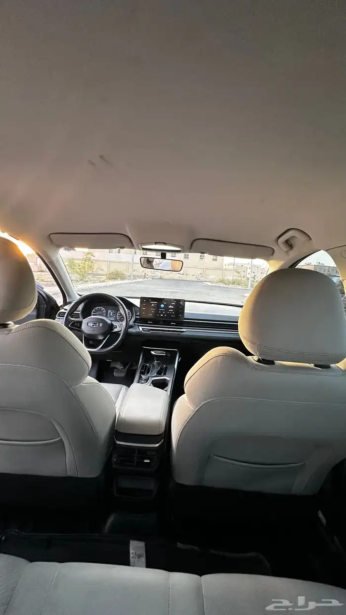 جيلي ام جراند 2023 11