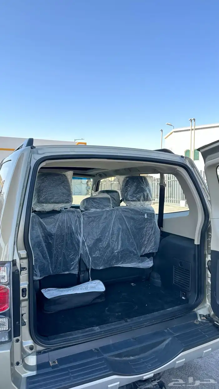 للبيع ربع باجيرو 2016 مخزن نظيف جدا وكاله 8