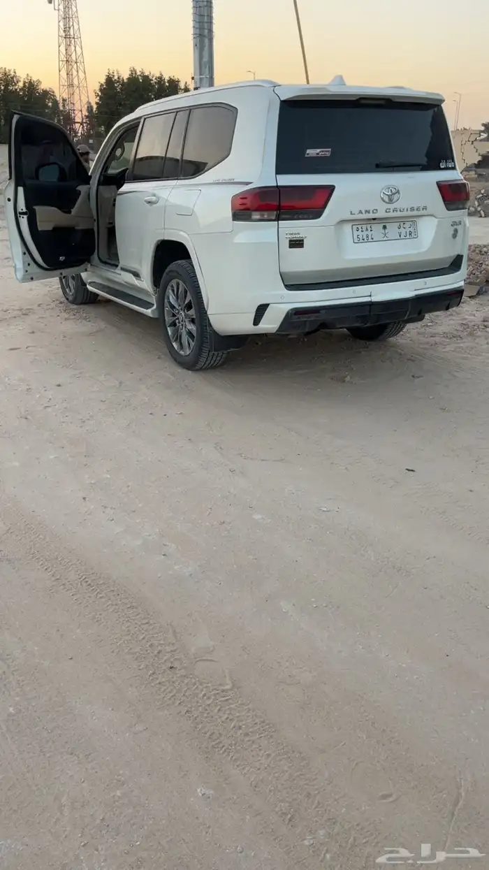 لاند كروزر 2022 1