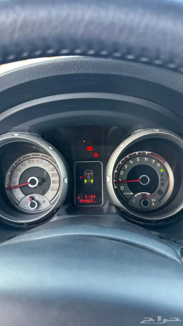 للبيع ربع باجيرو 2016 مخزن نظيف جدا وكاله 17