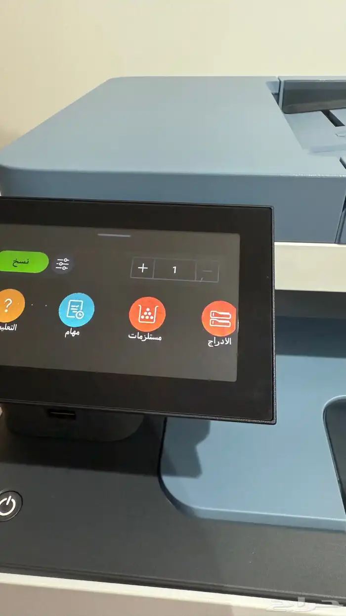 طابعة ليزر ملون HP   شبه جديدة ونظيفة 2