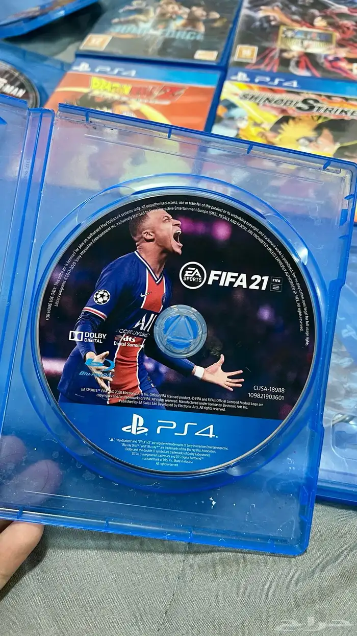 PlayStation 4 slim in excellent condition with 11 cds new 10