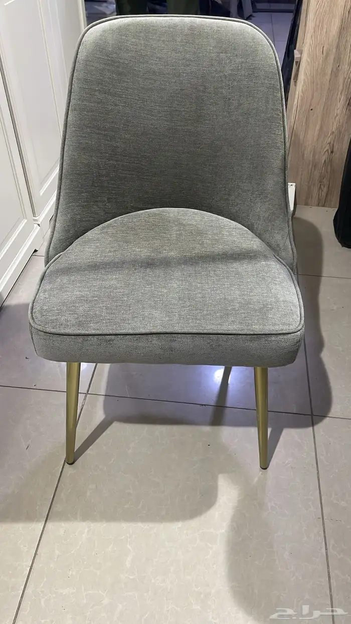 طاوله طعام 8 كراسي. فيتنامي شبه الجديد 2