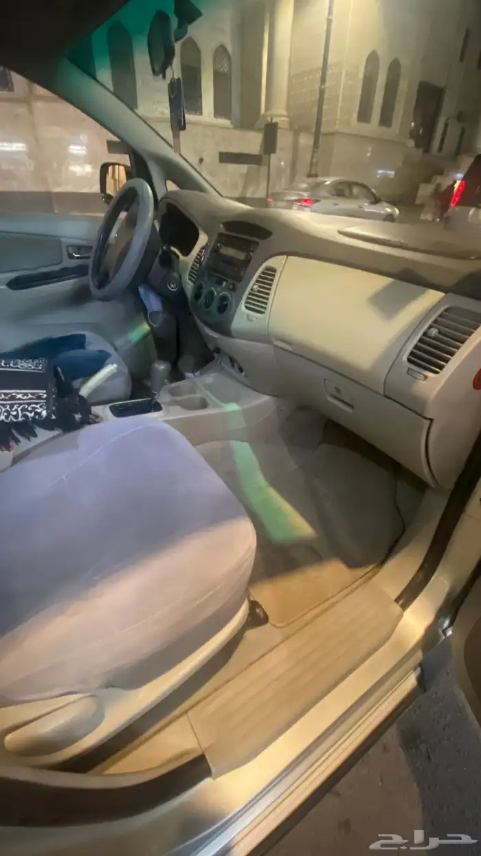 انوفا للبيع 2010 0