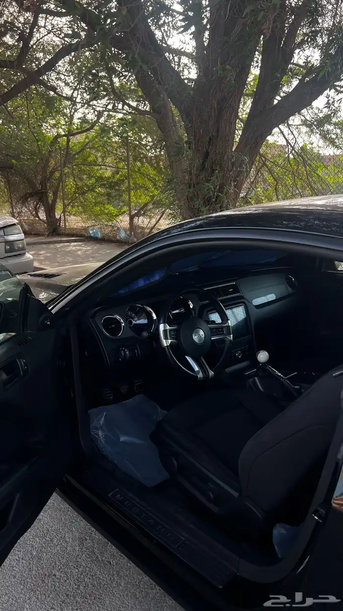 موستنج 2013 اسود قير عادي 8V 6