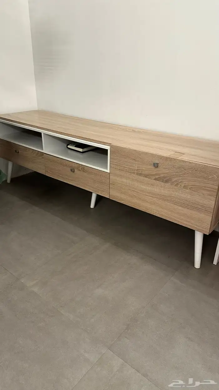 طاولة تلفزيون 0