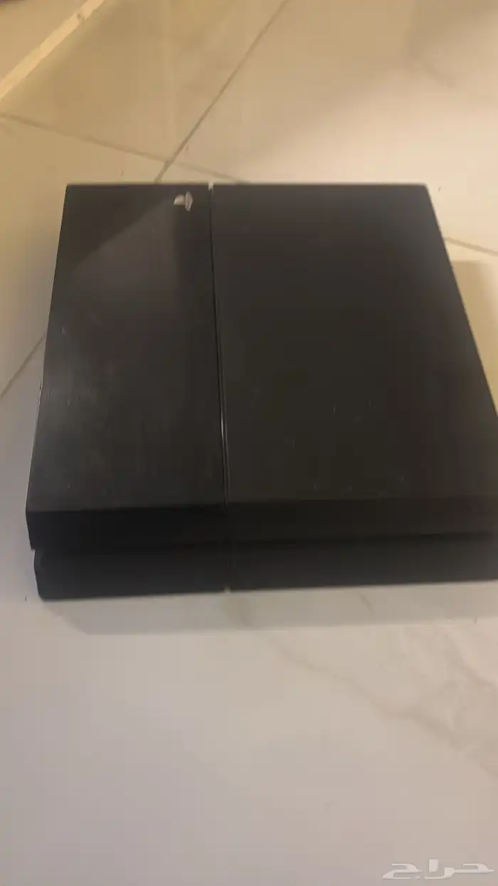 بلاستيشن فور مع ثلاث يدات هديه 1