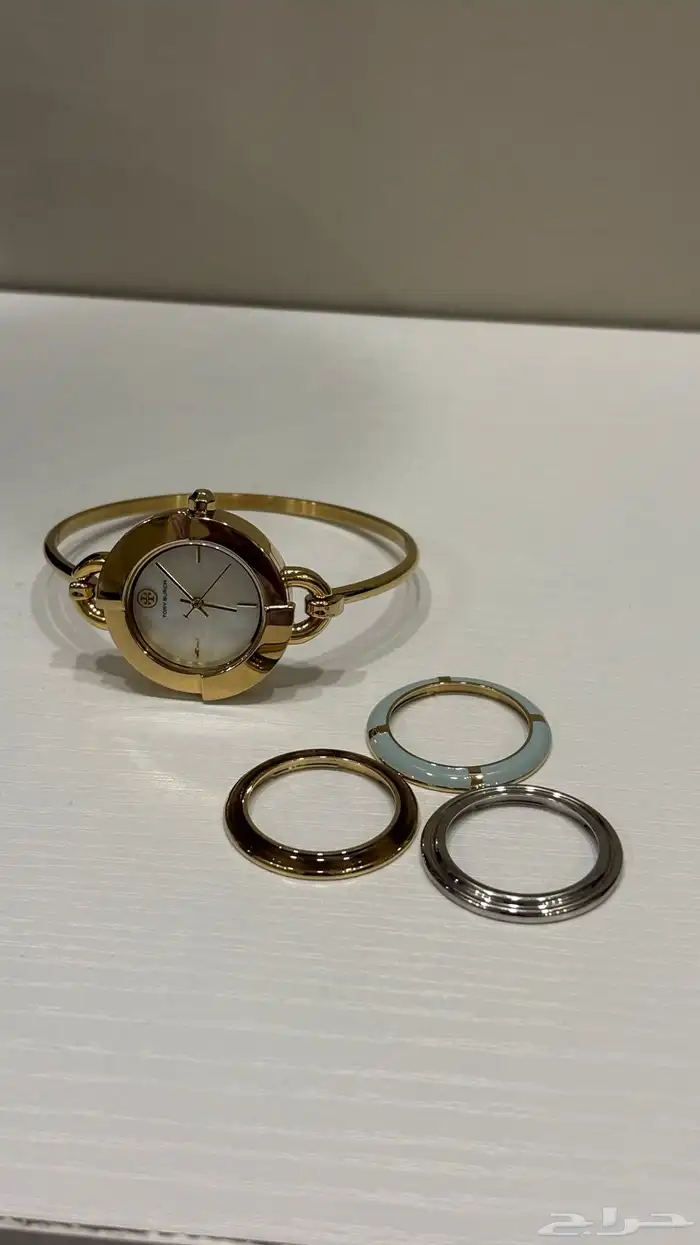 ساعة Tory Burch موديل راقي مع إمكانية تغير الإطار 2