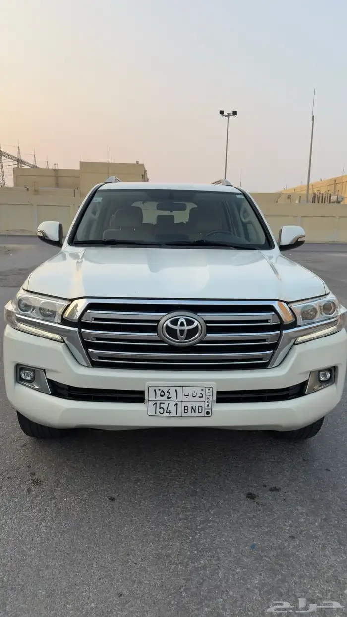 جيب لاندكروزر 2021 GXR دبل 6 سلندر نظيف 3