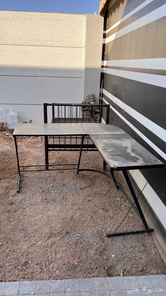 طاولة تلفزيون وسيكل وطاولة قيمنق وسرير 3