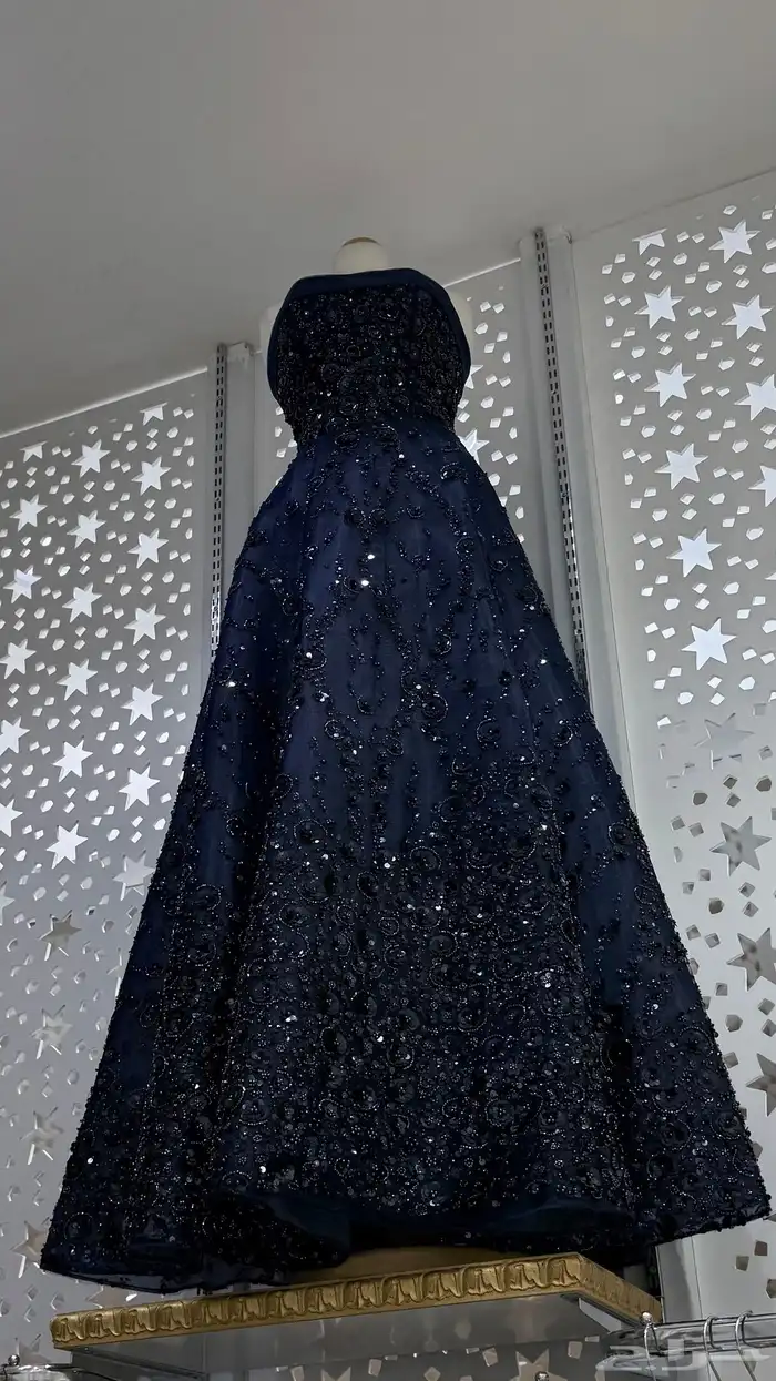 فستان كحلي جديد م لبسته الا مرا شريته 850 وابي فيه 600 0