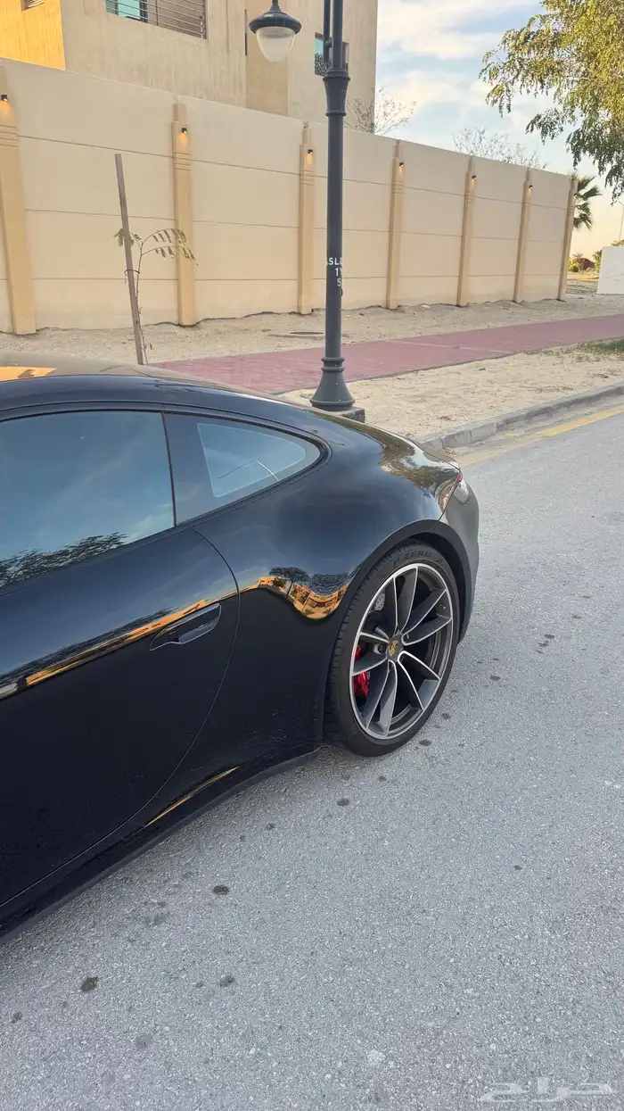 بورش كاريرا 911 وارد سماكو اسود 2020 4