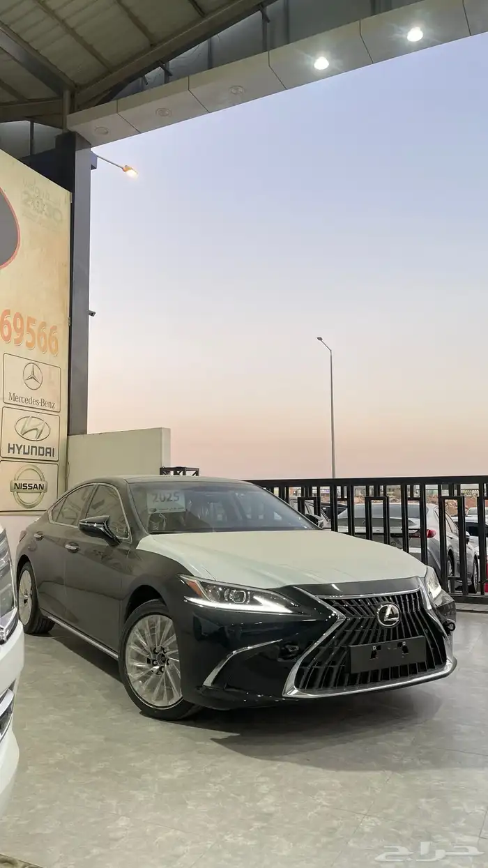 لكزس ES350 فئة CC بانوراما بريمي 2025 تشغيل عن بعد 4