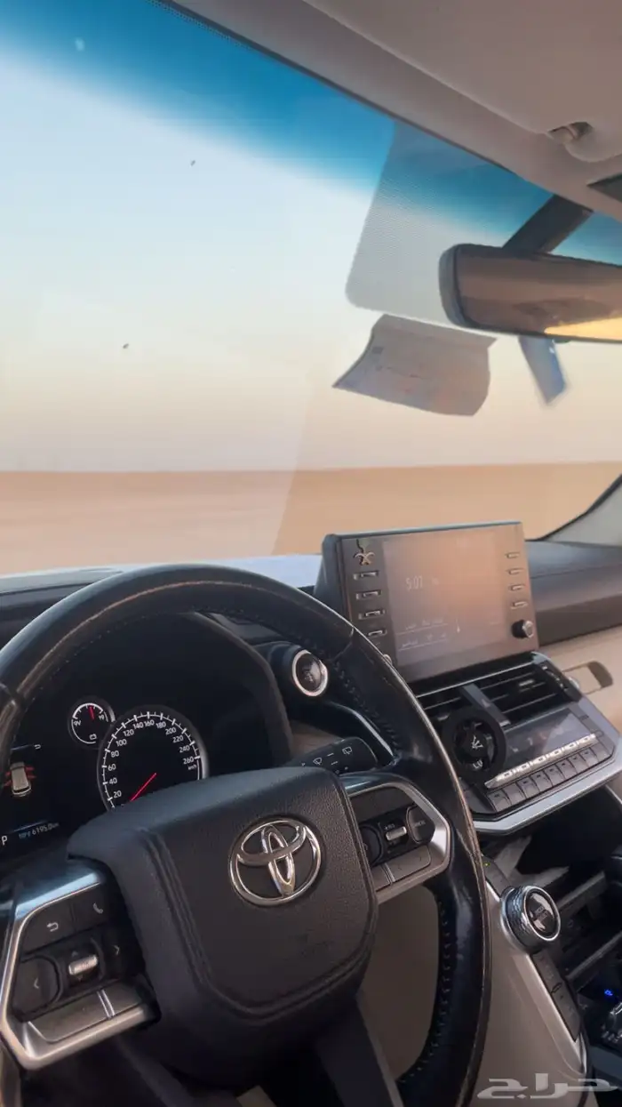 لاند كروزر 2022 3