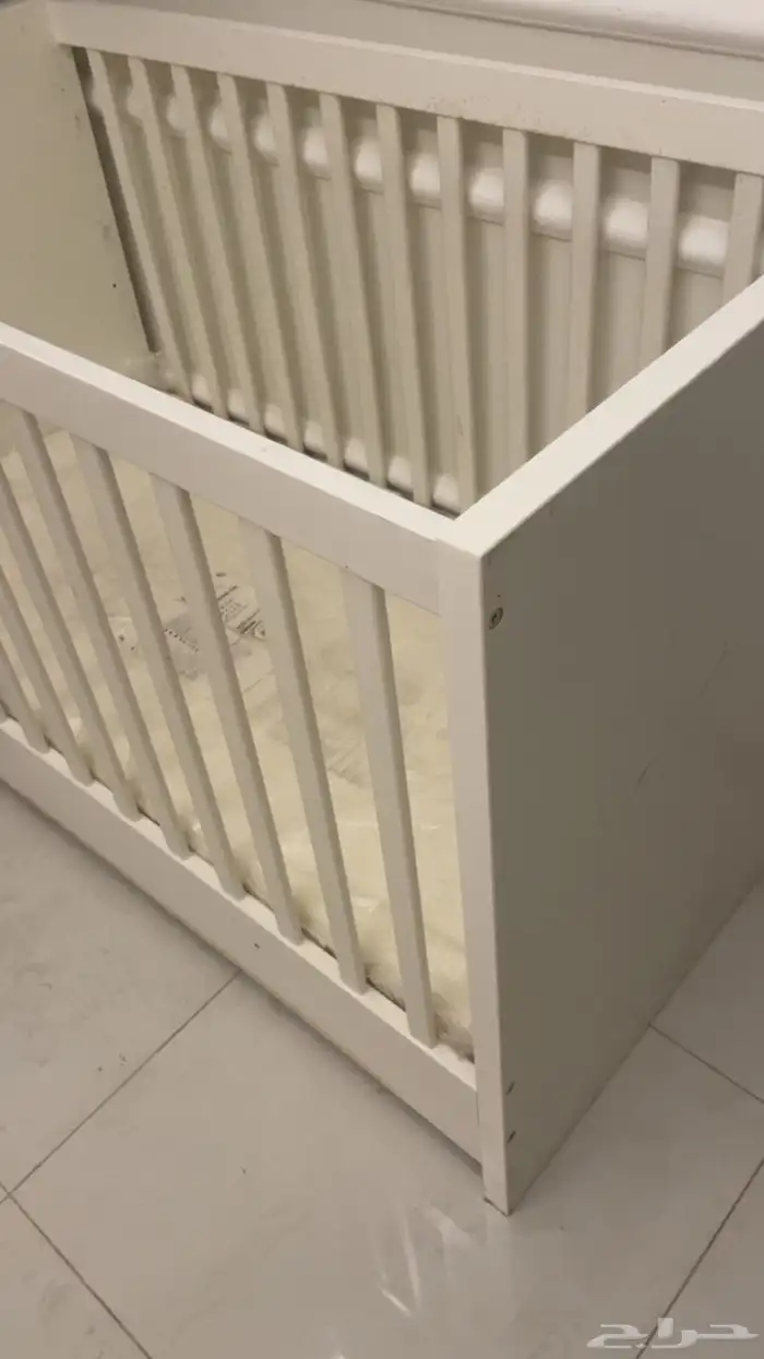 سرير اطفال 1