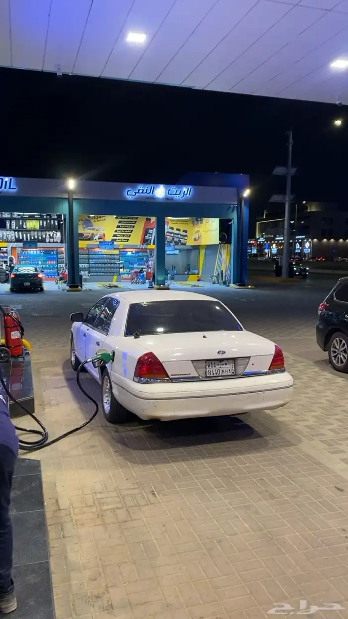 فورد فكتوريا 1998 3