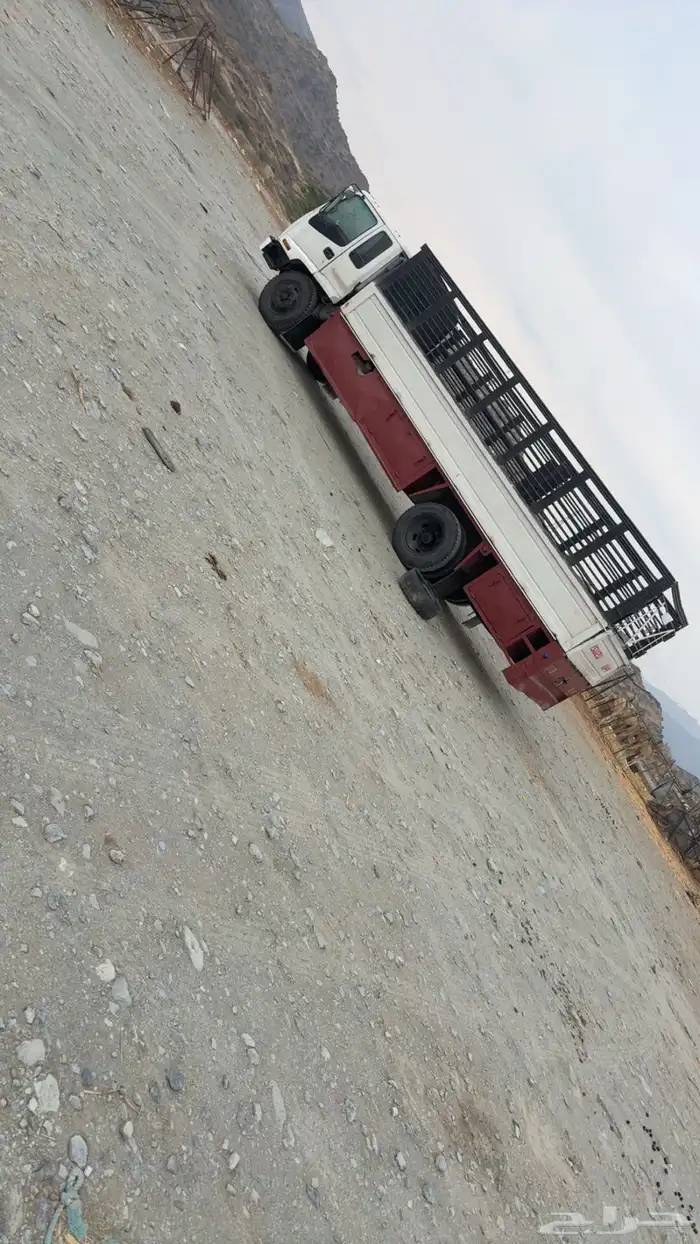 لوري للبيع 1