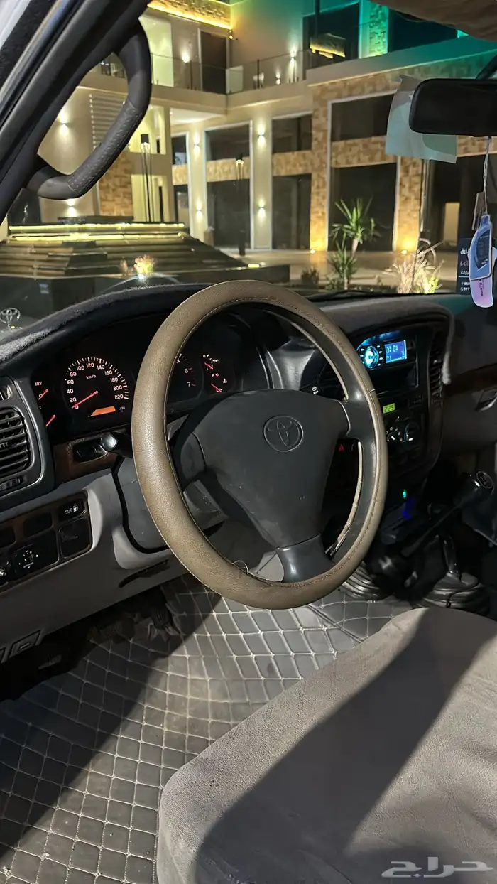 لاندكروزر 2001 3