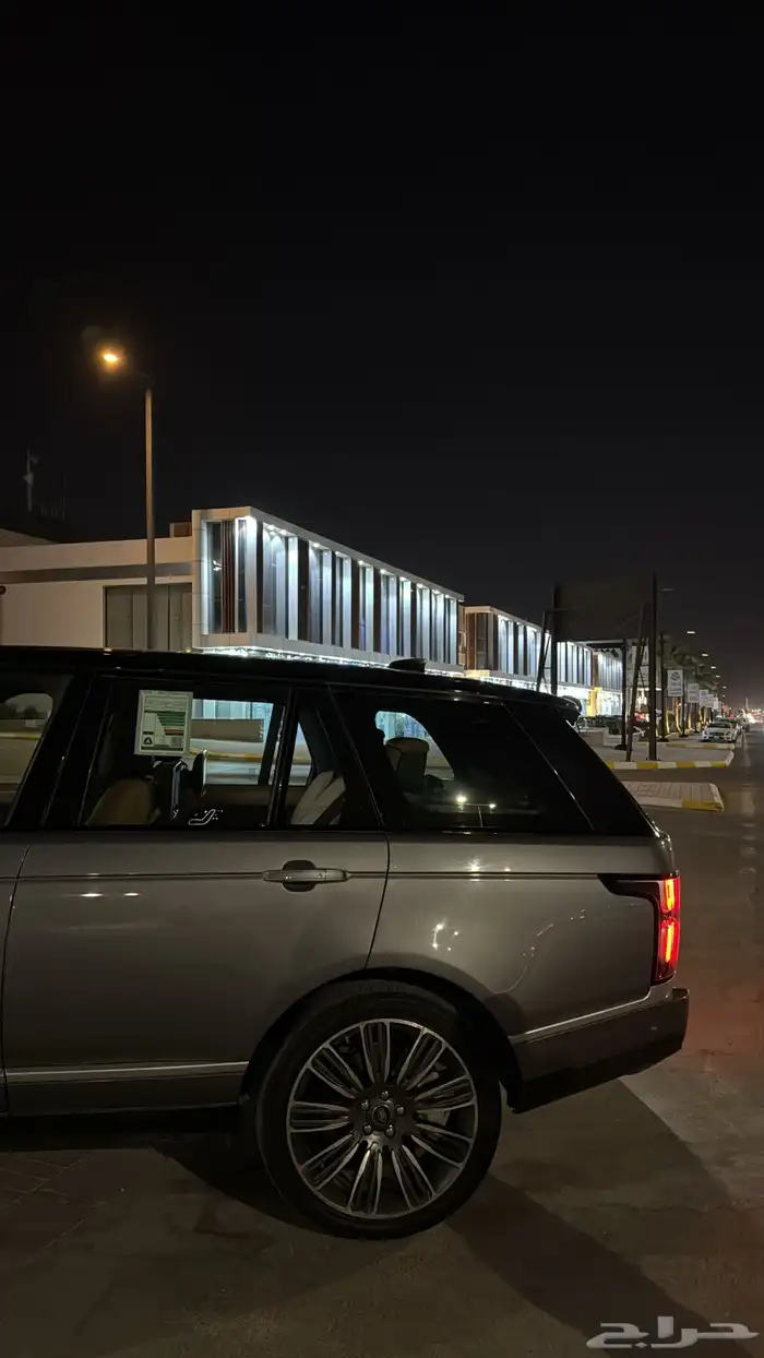 رنج روفر 2021 وأتوبيقرافي 8 سلندر 4