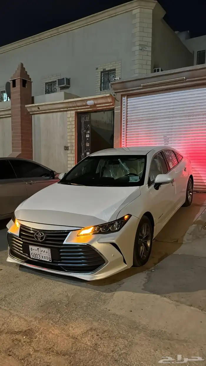 افالون 2022 نضيفه XLE 7