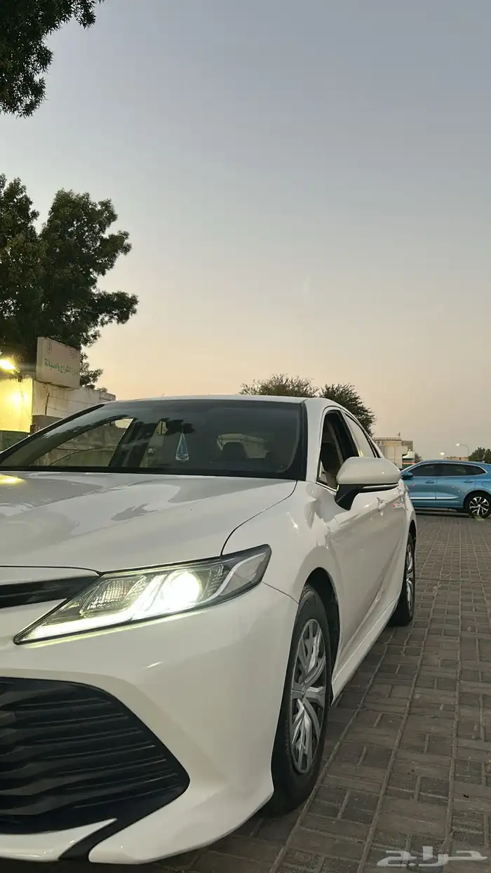 للبيع كامري 2020 ستاندر 4