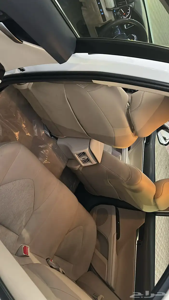 للبيع كامري 2020 ستاندر 5