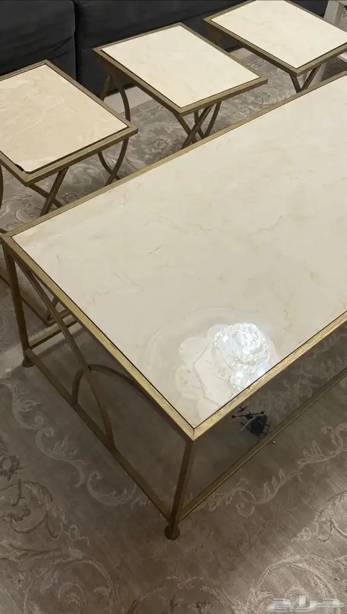 طاولات خدمة 0