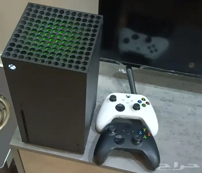 للبيع Xbox Series X السلام عليكم  عندي اكس بوكس سيريس اكس 0