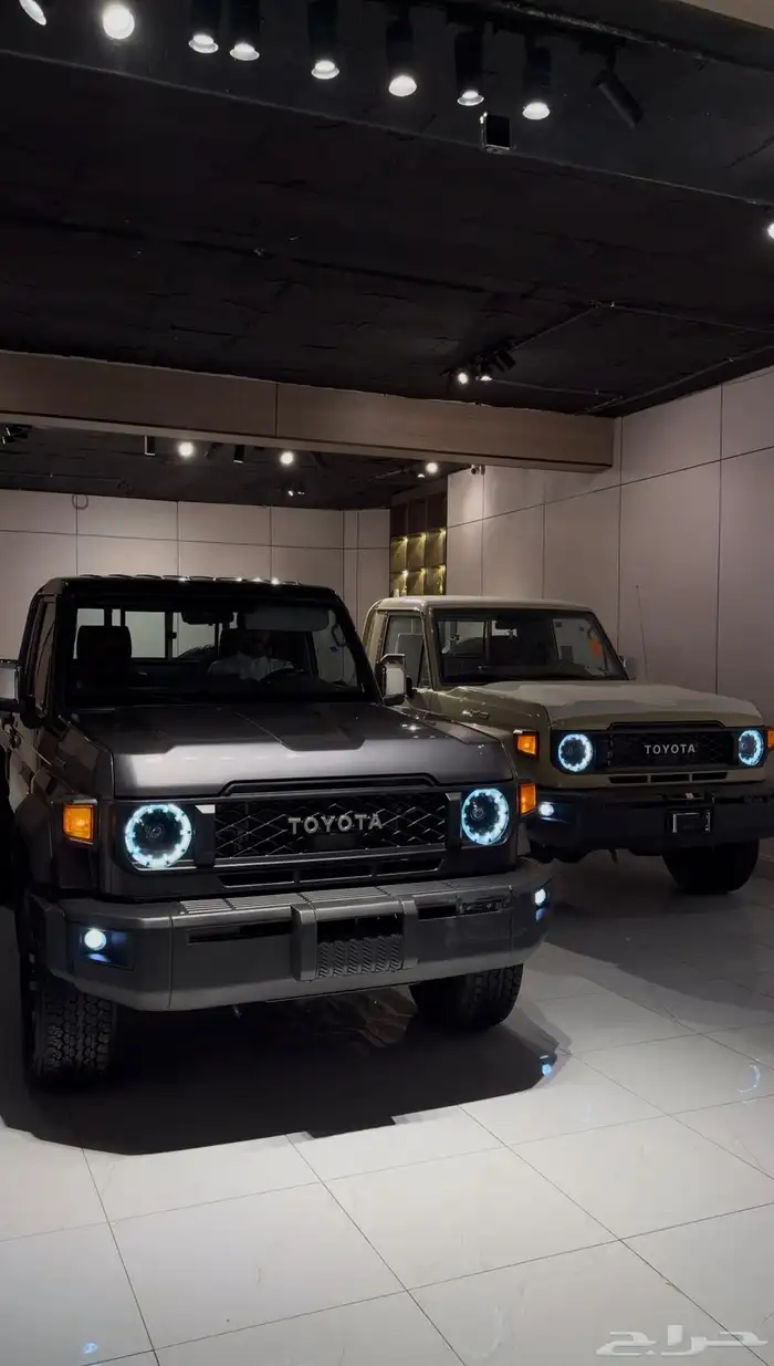 لتأجير السيارات الVIPصقر واحد رنج روفر لكزس 11