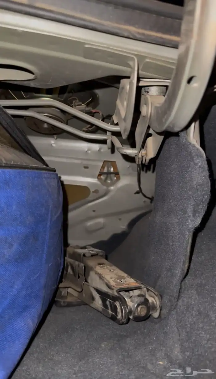 فورد جراند ماركيز 2001 نظيفة 100 42