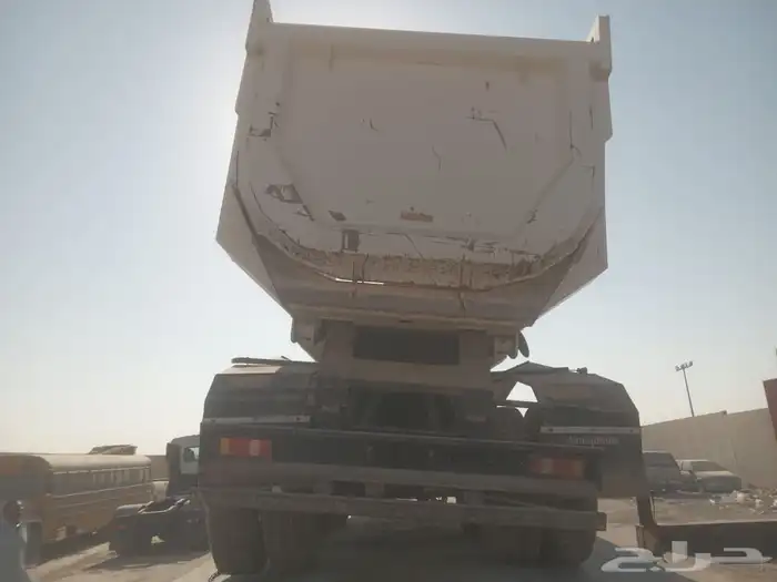 للبيع عدد 2 صناديق المجدوعي موديل 2023 قاعده ثلاث محاور 3