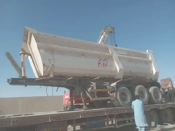 للبيع عدد 2 صناديق المجدوعي موديل 2023 قاعده ثلاث محاور 1