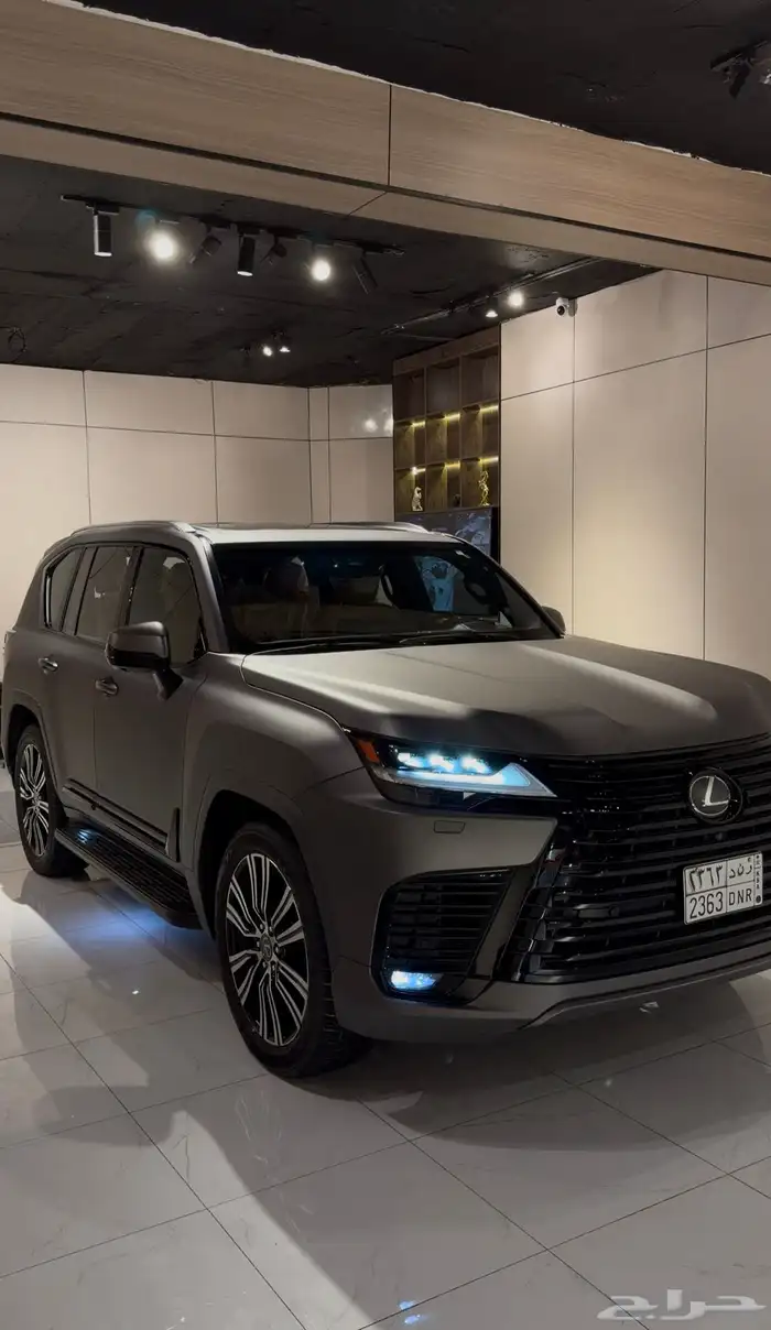 لتأجير السيارات الVIPصقر واحد رنج روفر لكزس 5