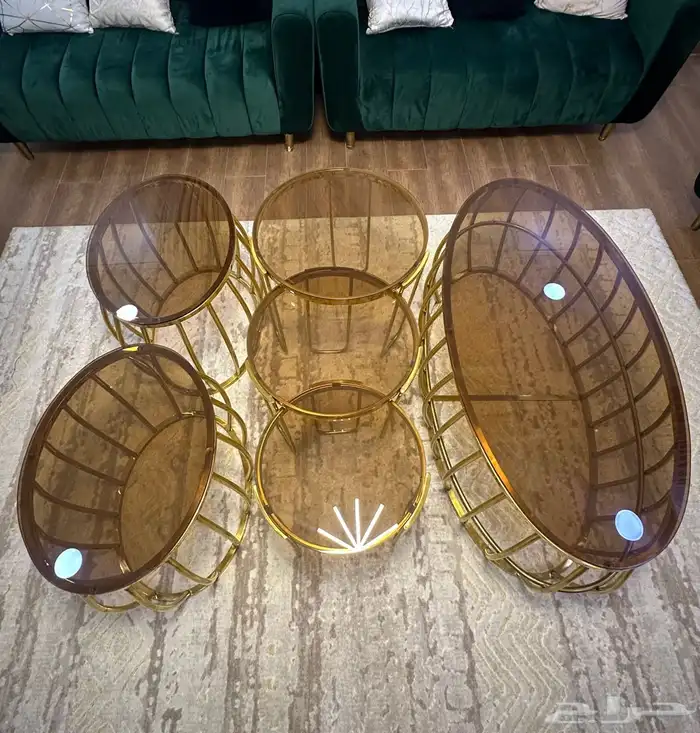 طاولات زجاج شبه جديده راقيه وفخمه 0