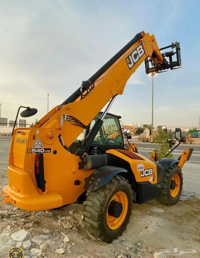 الرافعة التلسكوبية JCB 0