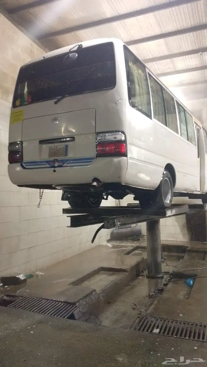 Toyota 2013 for rent لل ايجار مدرس  مستشف  مطعم شري   ايي م 5