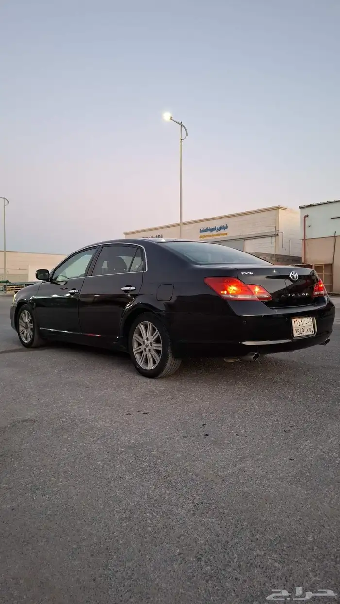 للبيع تايوتا أفالون مديل 2008 3