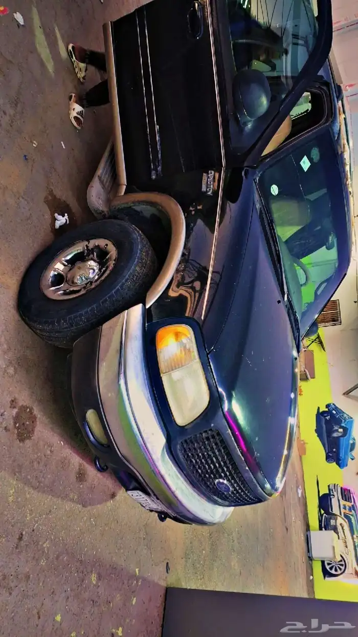 فورد للبيع 4000 مديل 2000 0