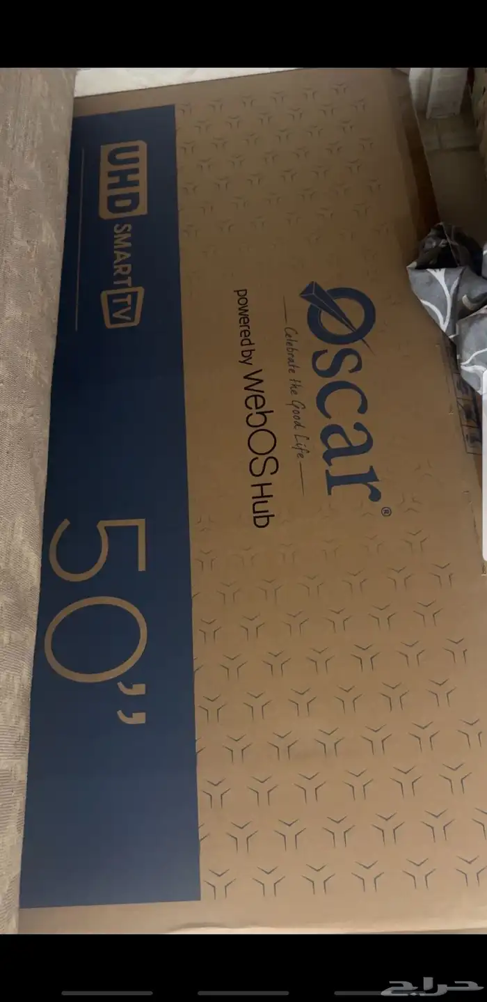 شاشة تلفزيون ذكي مع دولاب 1