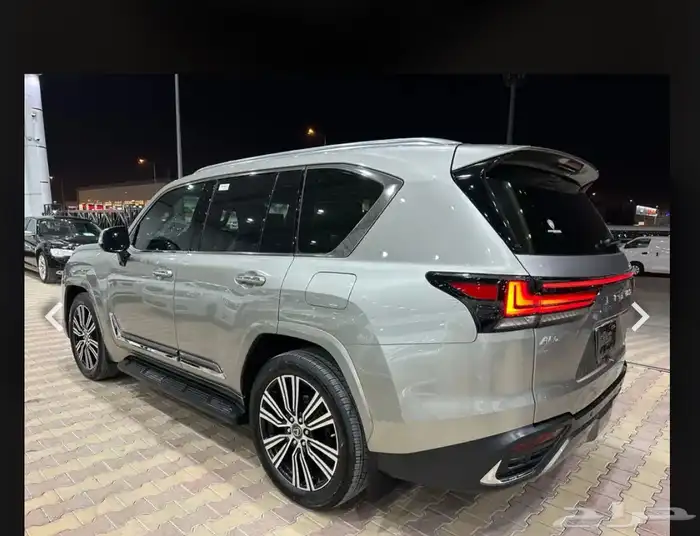 لكزس LX600 موديل 2022 فل كامل BB نظيف جدآ 24