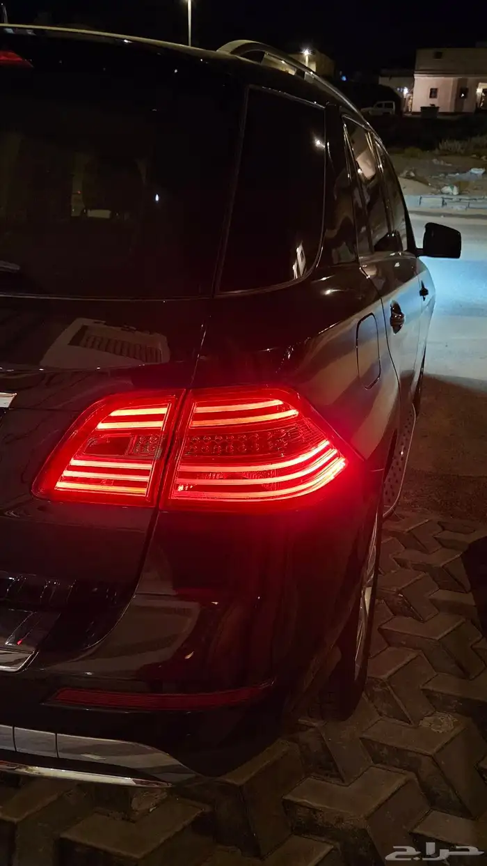 مرسيدس ML350 موديل 2014  اللون أسود ملكي 1