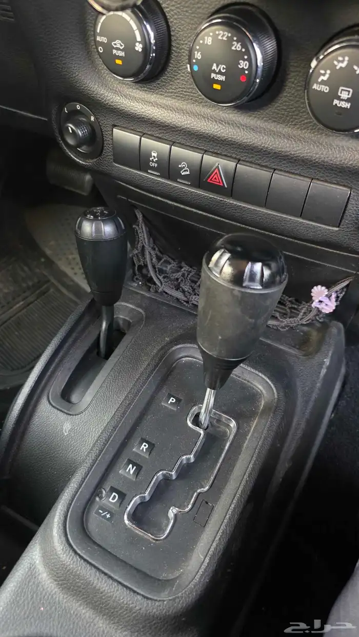 جييب رانجلر سبورت 2013 نظيف 19