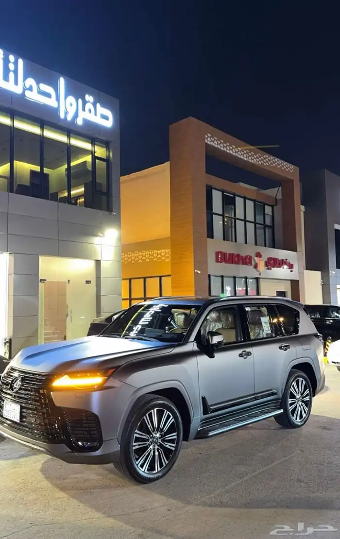 لتأجير السيارات الVIPصقر واحد رنج روفر لكزس 6