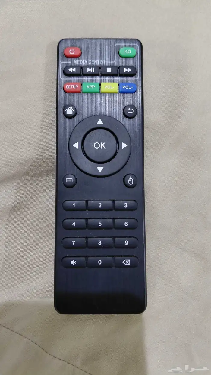 ريموت جهاز التحكم التي تعمل بنظام AhdroidTVBoT ويتوافق مع ال 0
