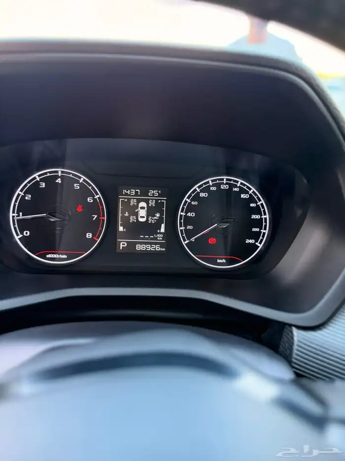 جيلي ام جراند 2024 6